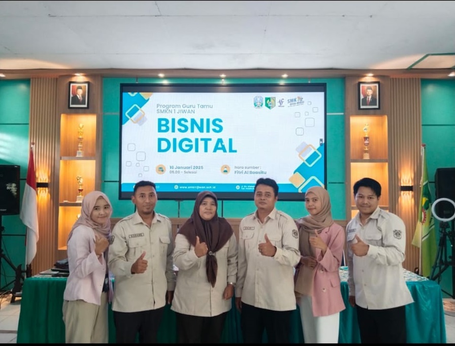 Guru Tamu Sukses Tingkatkan Pemahaman Siswa Jurusan Bisnis Digital SMKN 1 Jiwan tentang Live Shopping.